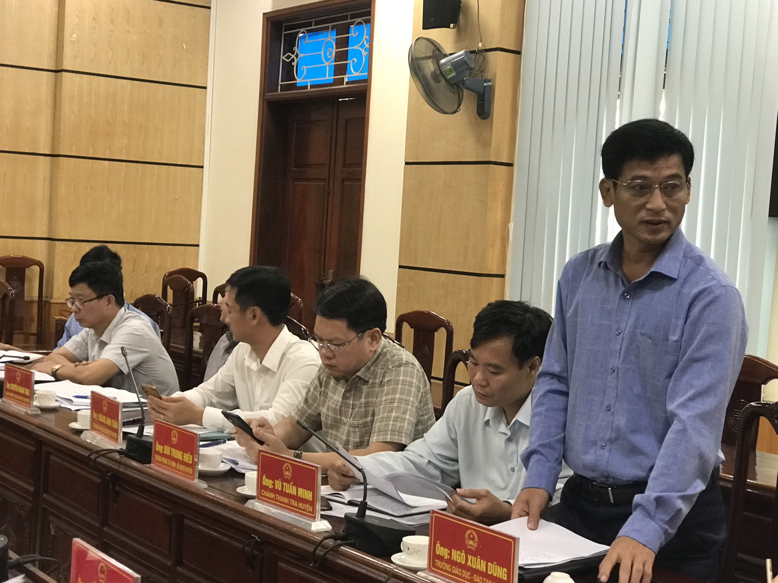 Trưởng phòng Giáo dục Ngô Xuân Dũng phát biểu