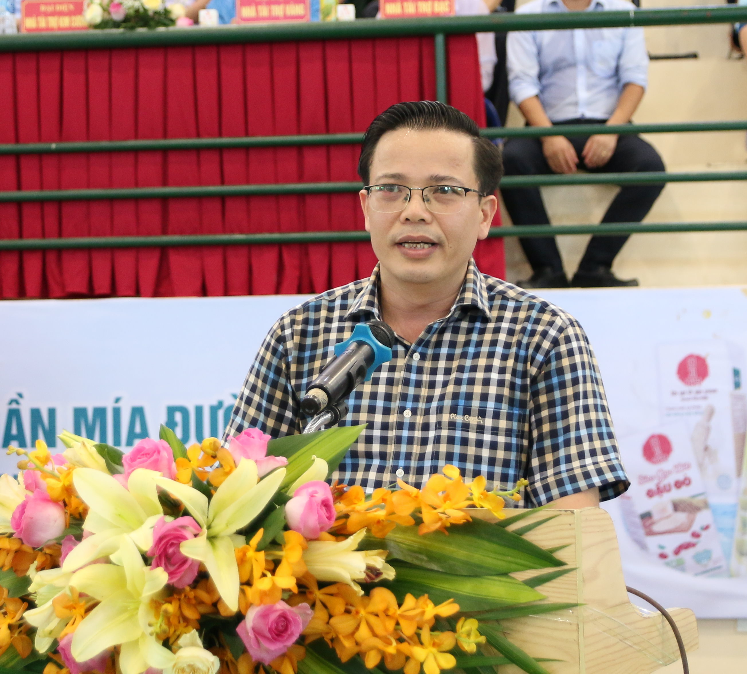 Phó Chủ tịch Thường trực UBND huyện Thiệu Hóa Hoàng Trọng Cường phát biểu chào mừng giải