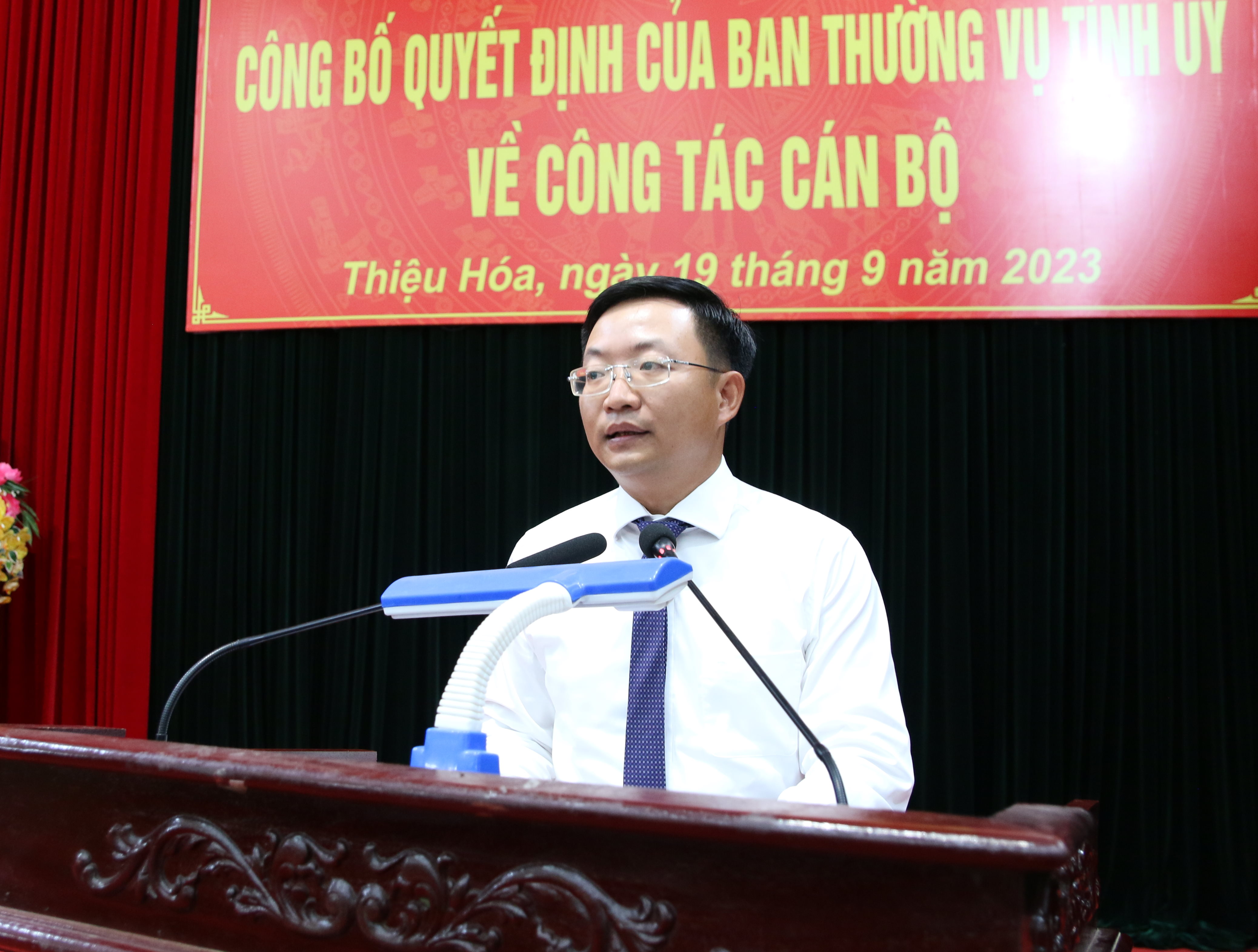 Đồng chí Nguyễn Thế Anh cảm ơn những tình cảm của Đảng bộ, Chính quyền và nhân dân huyện Thiệu Hoá