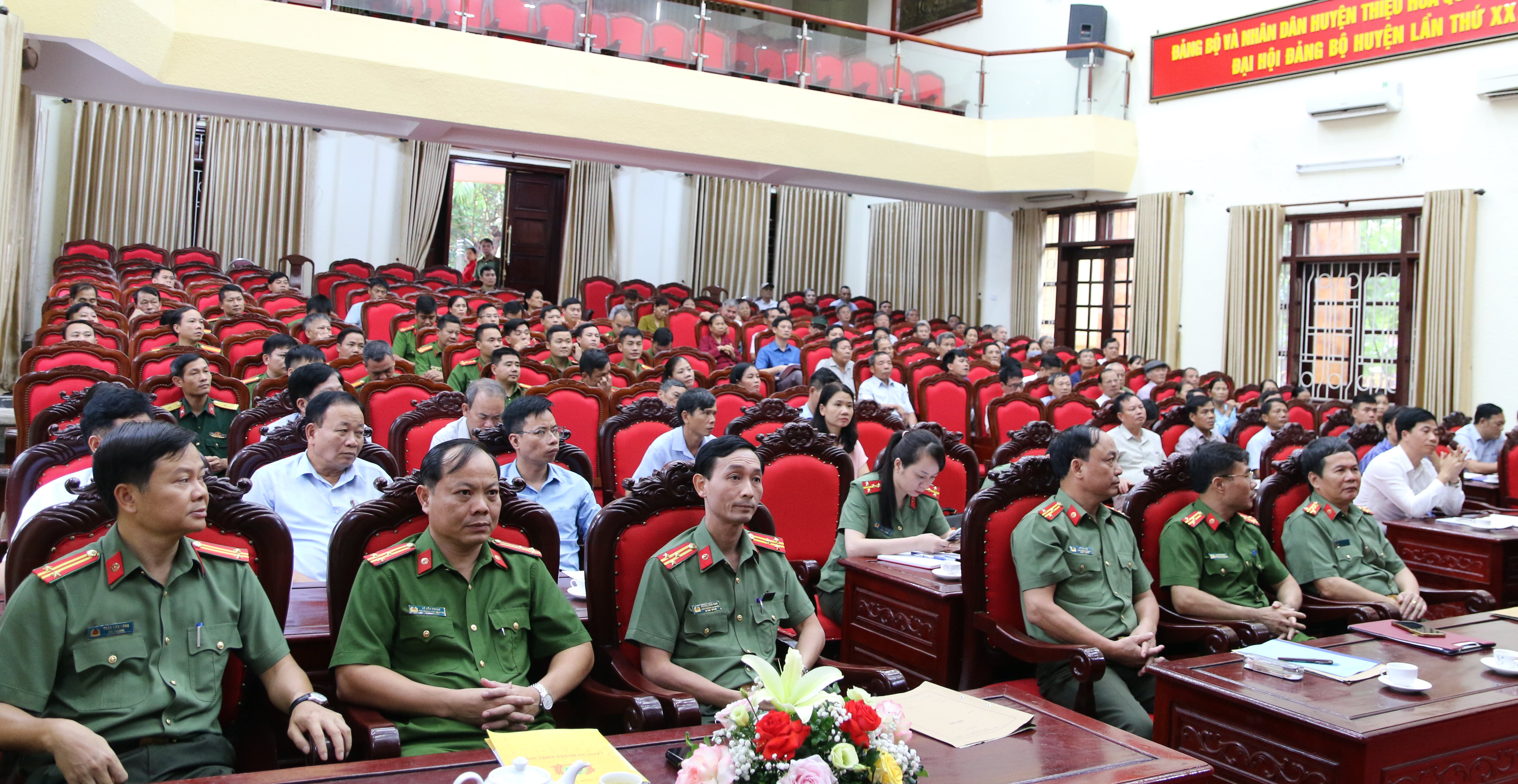 Công an huyện Thiệu Hóa phối hợp tổ chức hội nghị "Lắng nghe ý kiến Nhân dân" năm 2023