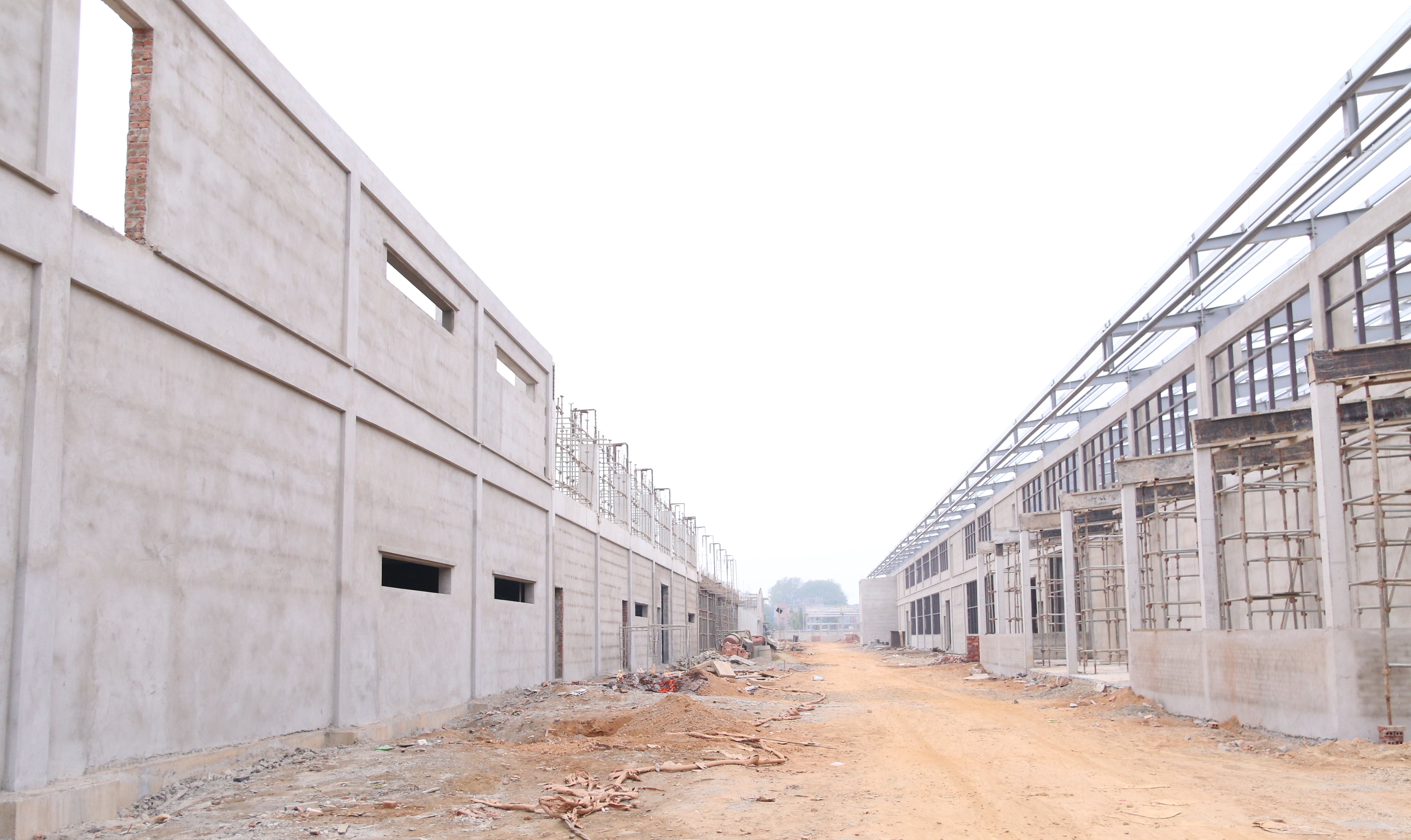 2 nhà xưởng dang trong giai đoạn hoàn thiện, dự kiến đi vào hoạt động vào quý 2/2024