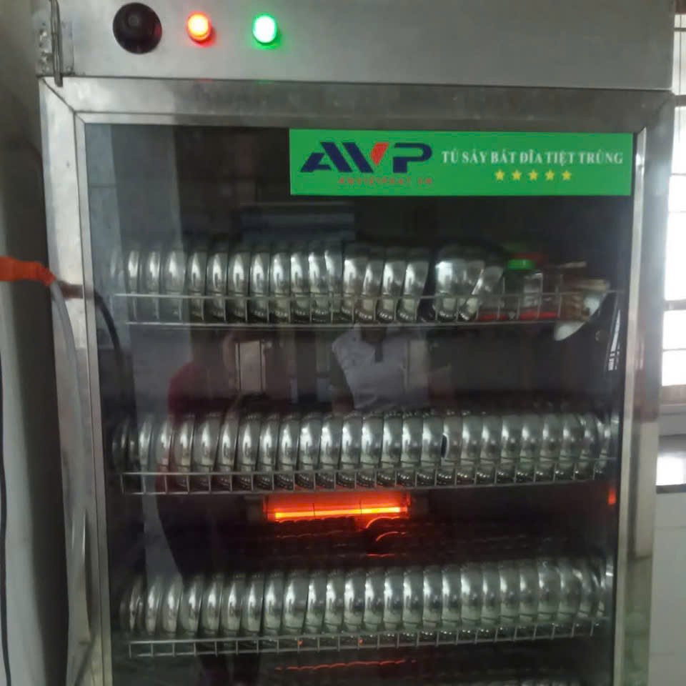 Tủ tiệt trùng của trường mầm non Thiệu Tiến