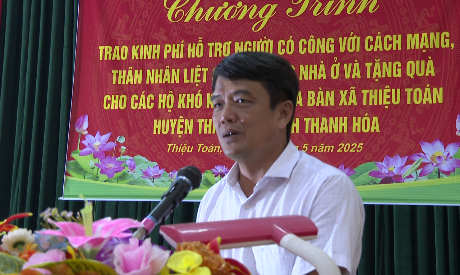 Đ/C: Bùi Thanh Nhân, Ủy viên Ban Thường vụ Tỉnh uỷ, Trưởng Ban tuyên giáo tỉnh Bình Dương phát biểu tại chương trình