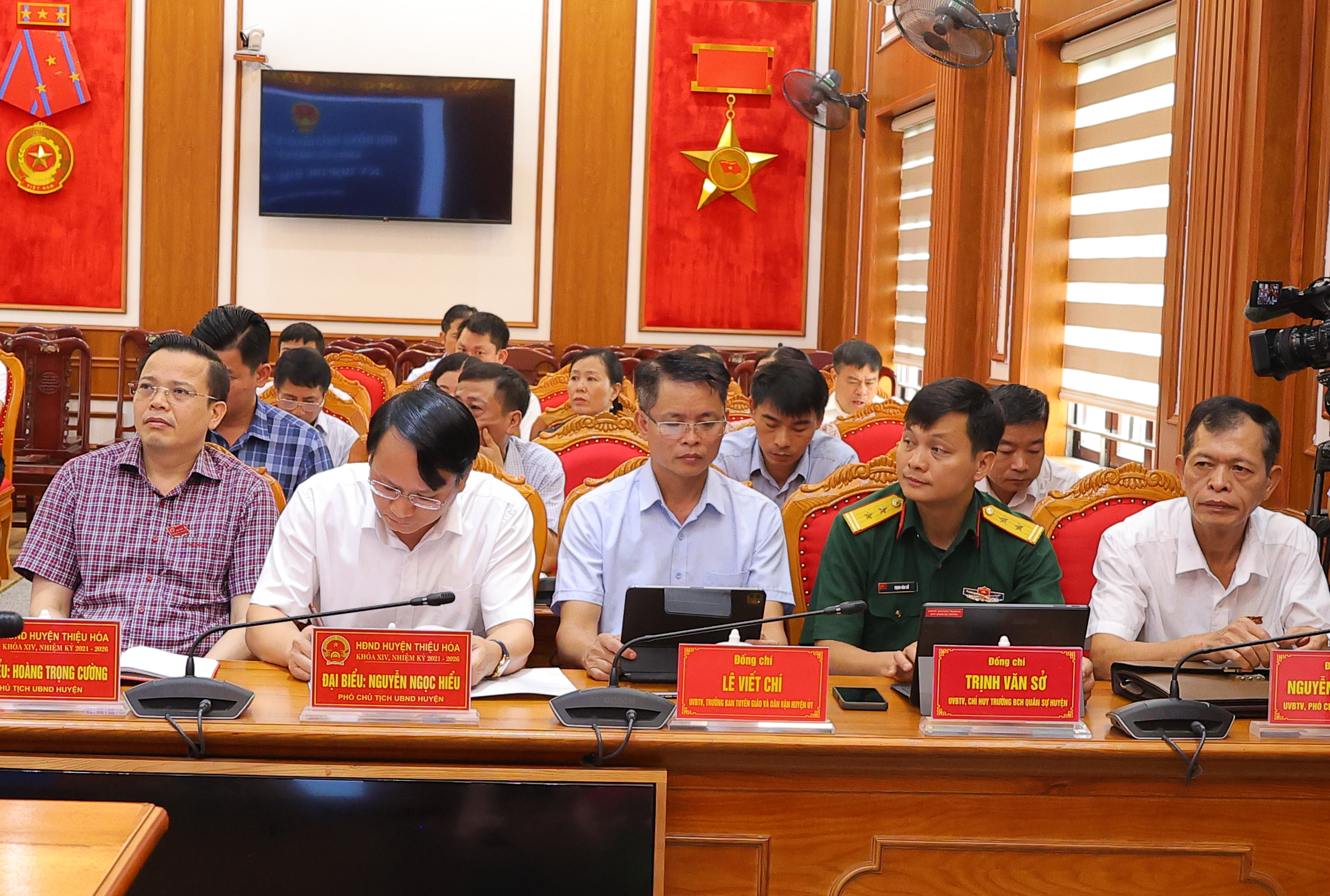 Đại biểu dự kỳ họp