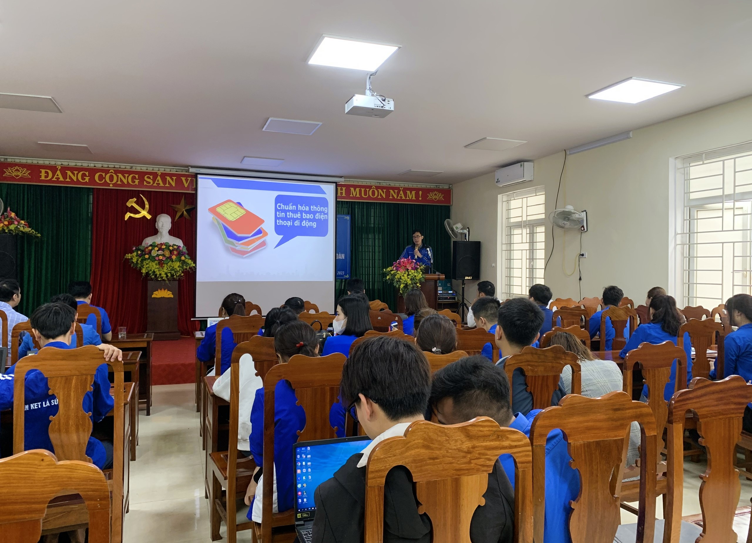 Toàn cảnh buổi tập huấn.