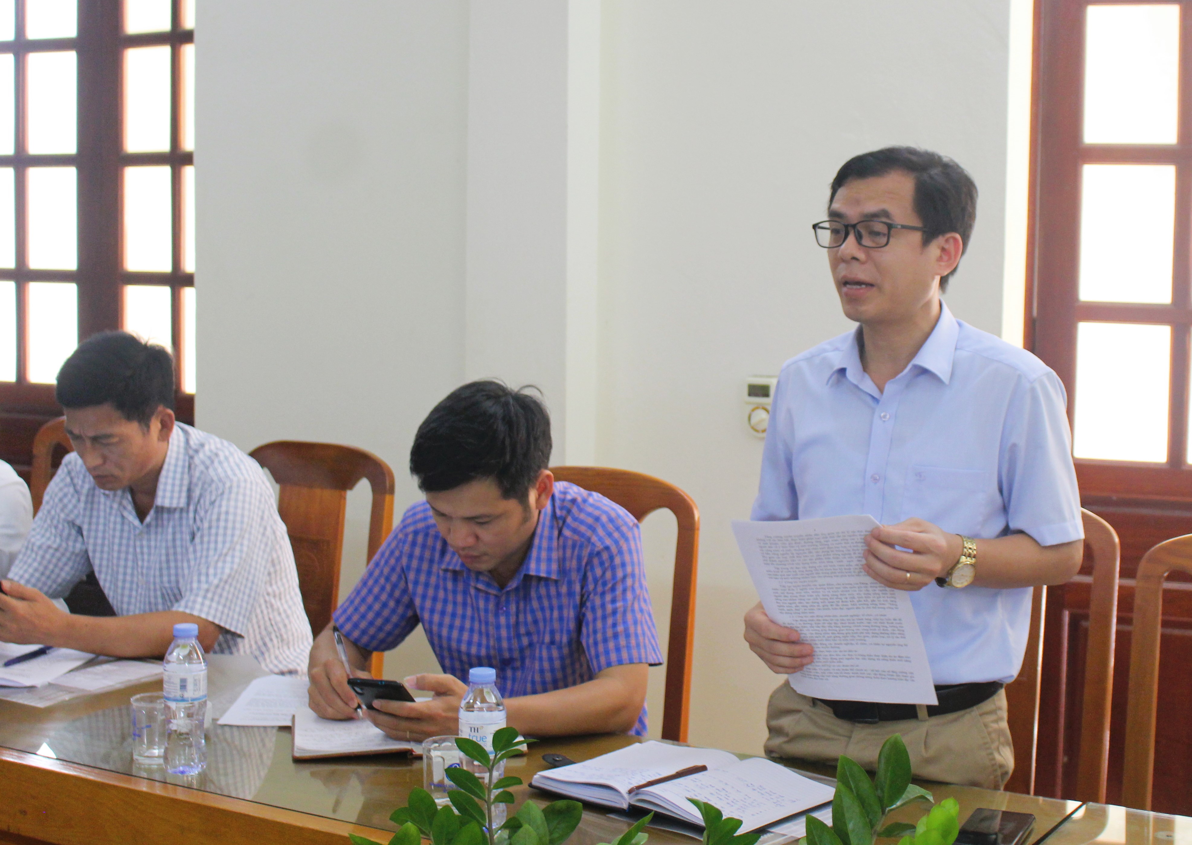 Đại diện lãnh đạo phòng Giáo dục - Đào tạo phát biểu.