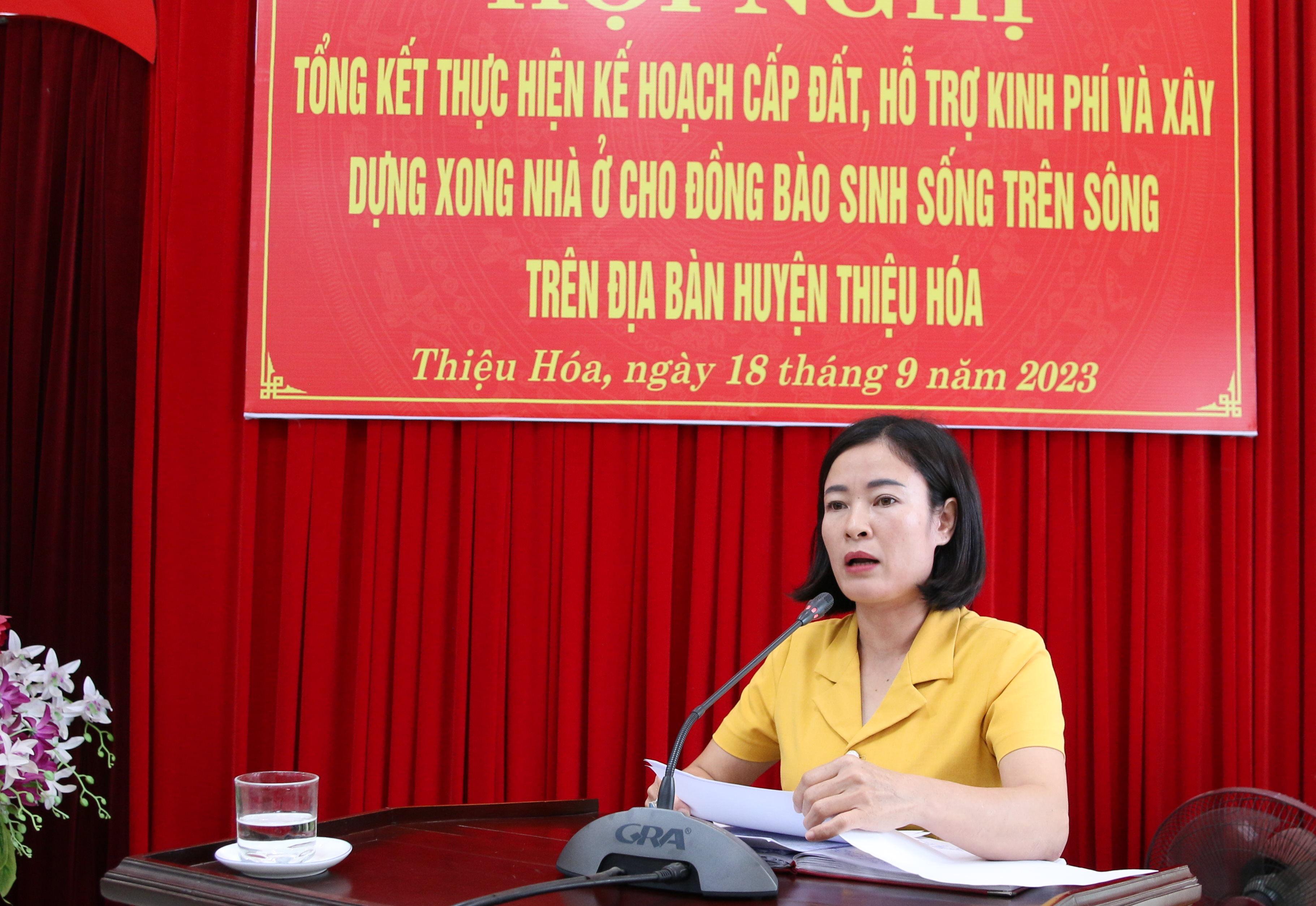 Lãnh đạo xã Thiệu Vũ phát biểu tại hội nghị