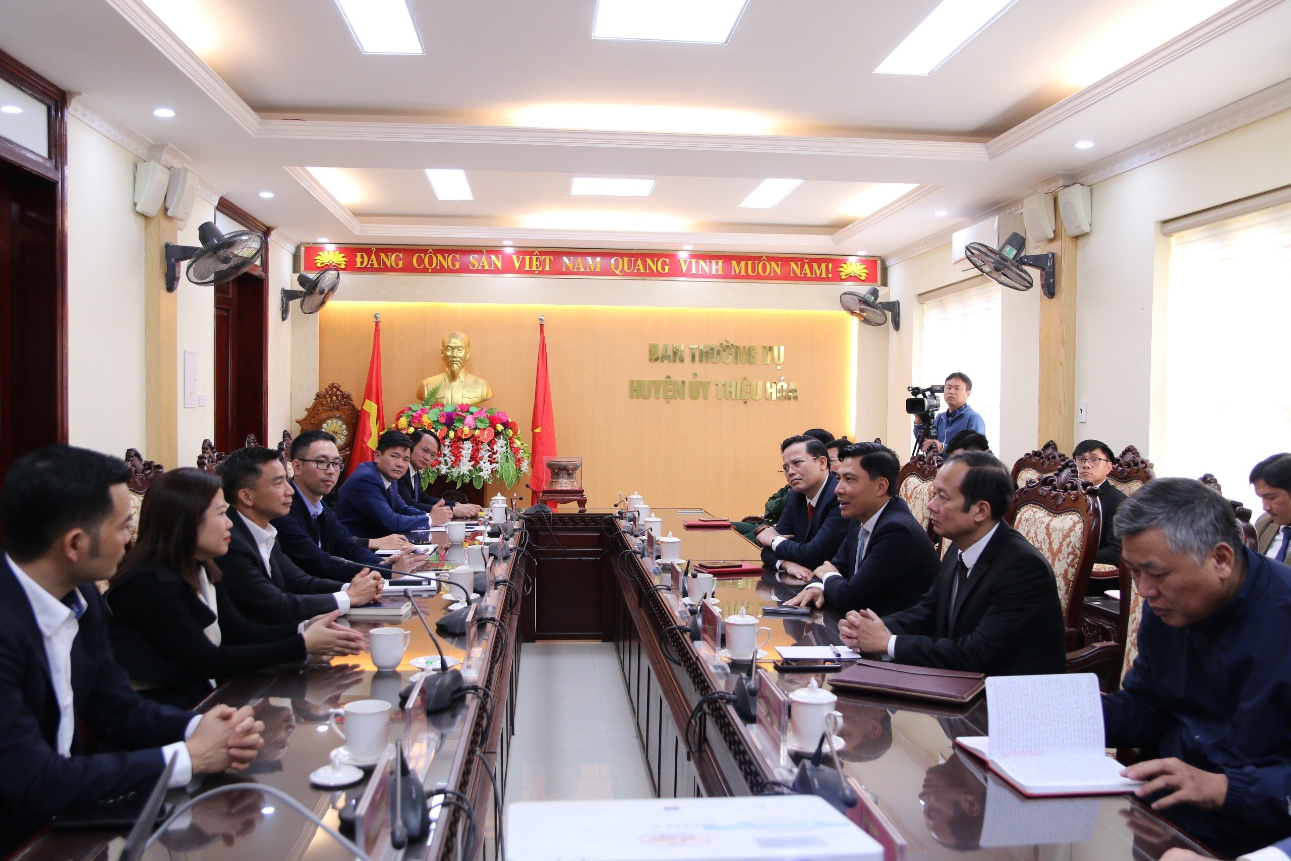Toàn cảnh buổi làm việc