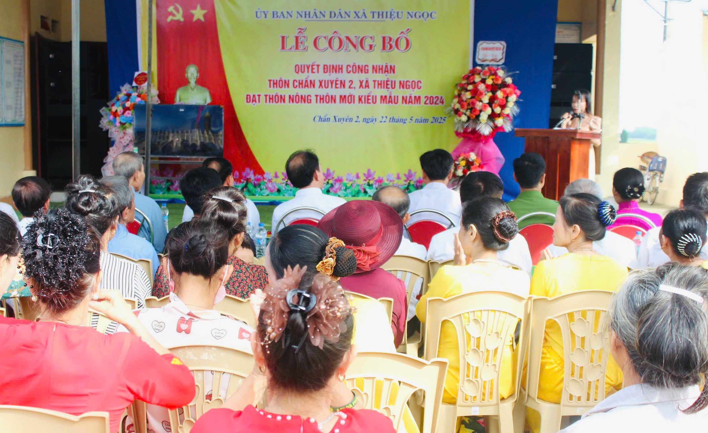 Toàn cảnh buổi lễ tại thôn Chẩn Xuyên 2