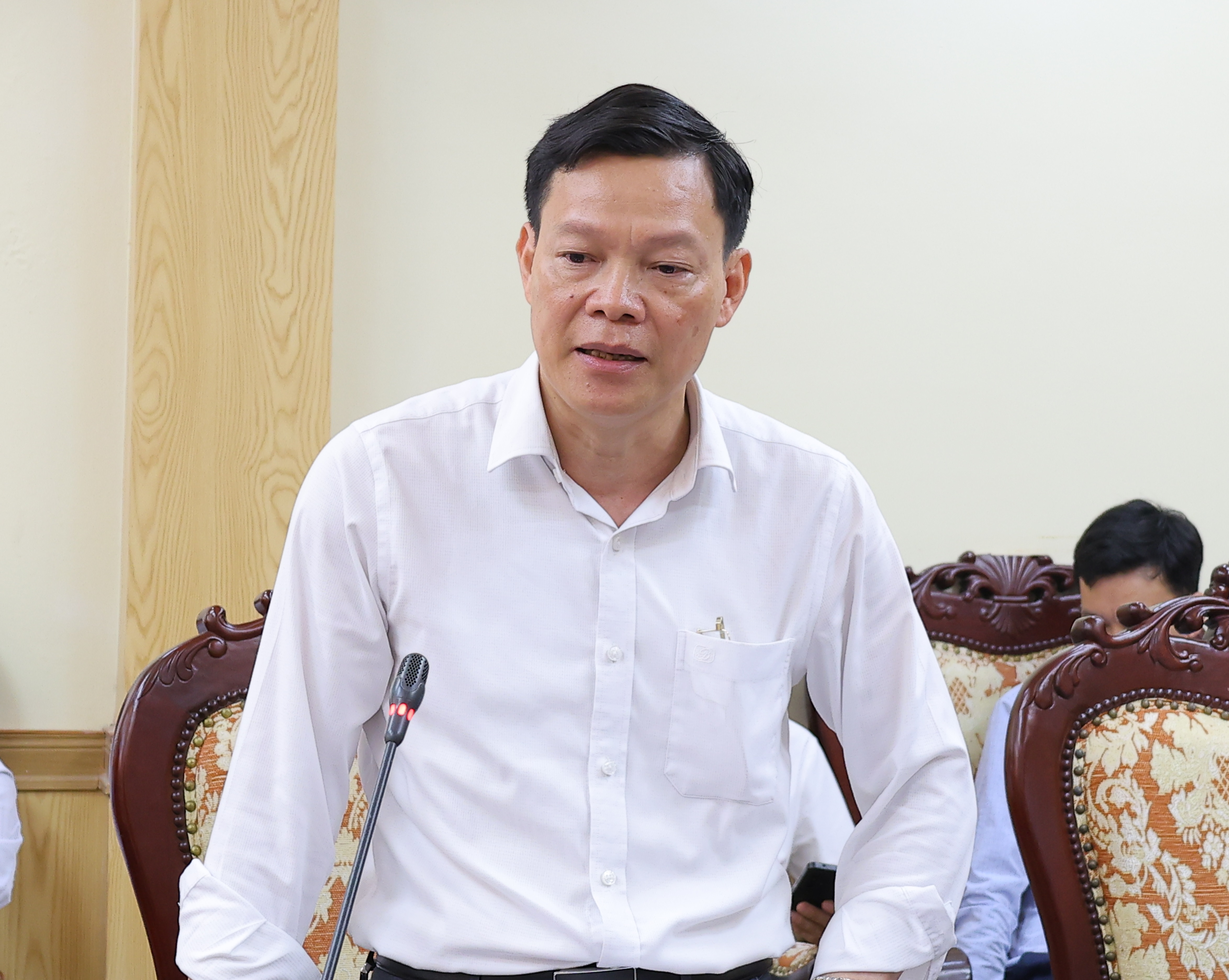 Chủ tịch Uỷ ban MTTQ huyện Nguyễn Xuân Lai phát biểu tại hội nghị