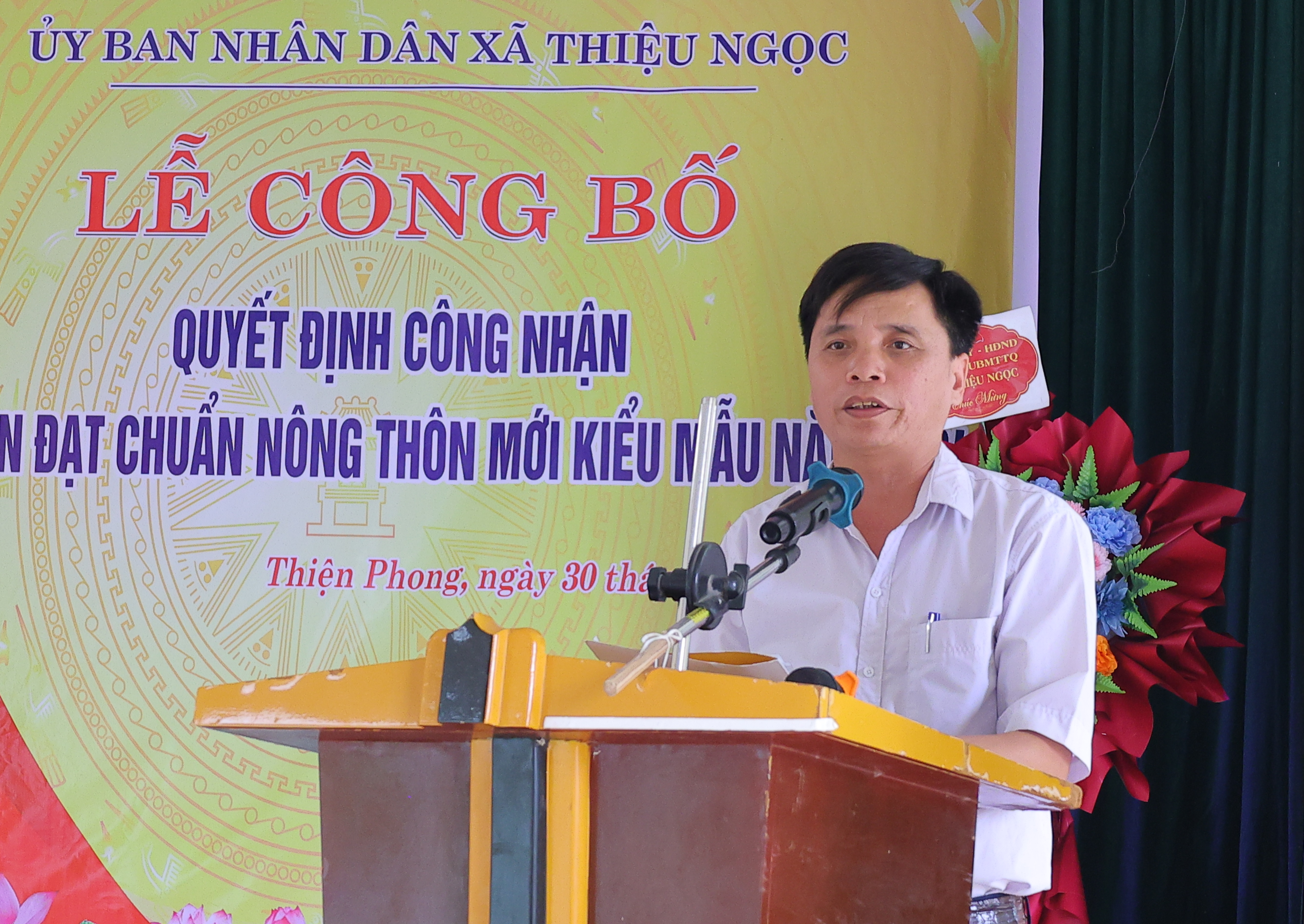 Phó Chủ tịch UBND xã Ngô Xuân Thắng khai mạc buổi lễ công bố
