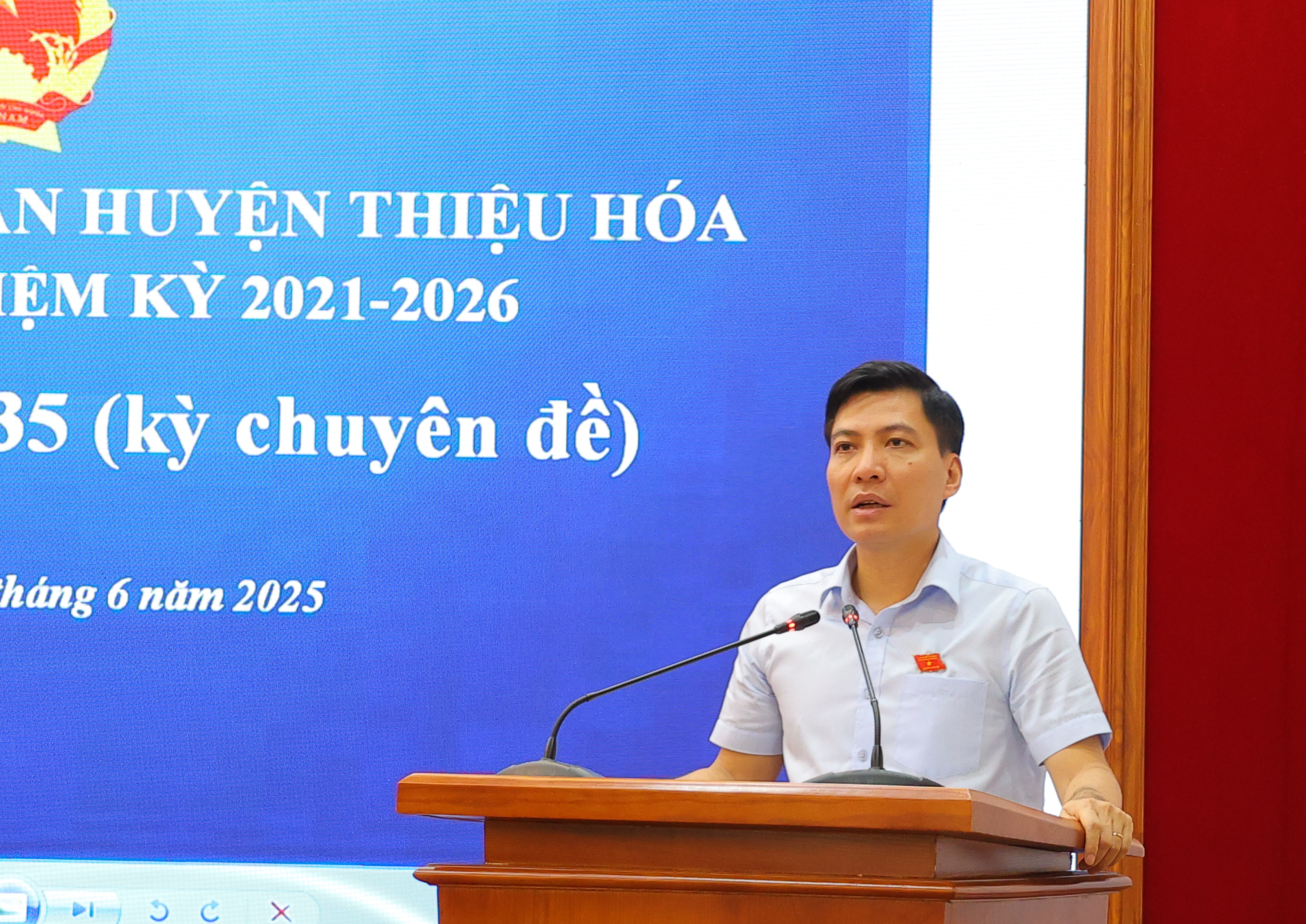 Đồng chí Nguyễn Văn Biện, Tỉnh uỷ viên, Bí thư Huyện uỷ, Chủ tịch HĐND huyện bế mạc kỳ họp
